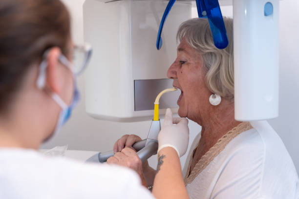 Best Cracked Tooth Emergency Dentist  in Romulus, MI